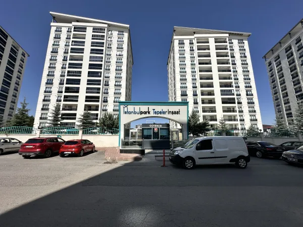 EMLAX'TAN KILAVUZ İSTANBUL PARKTA SATILIK 3+1 DAİRE