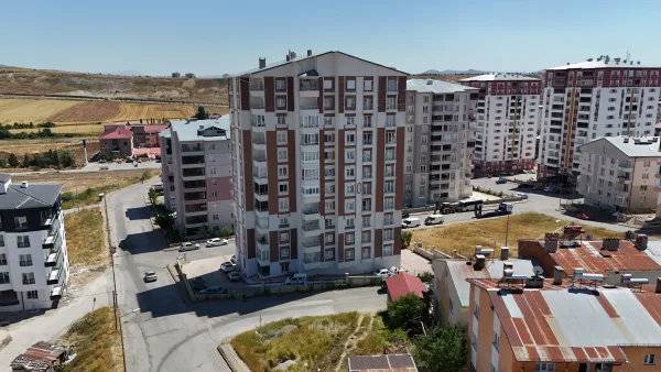 EMLAX'TAN ALİBABADA SATILIK 3+1 DAİRE