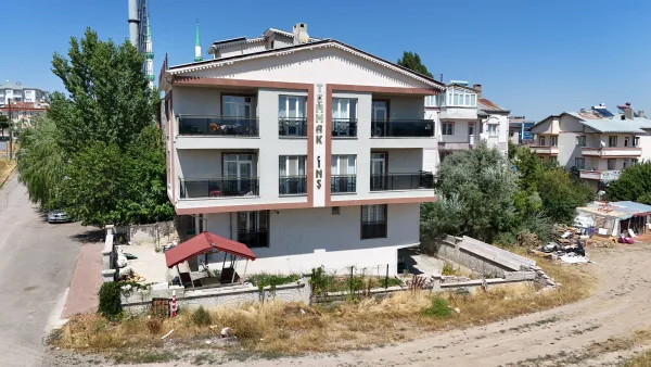 EMLAX’TAN GÜLTEPEDE SATILIK KOMPLE BİNA