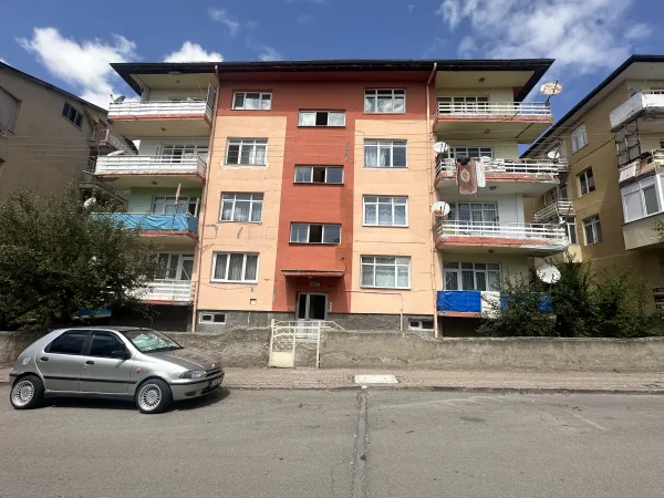 EMLAX'TAN SELÇUKLU MH.SATILIK 3+1 DAİRE